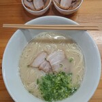 麺謹製3L's - たべきりとんこつ、トッピングにくx2