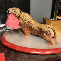 牛牛 西麻布 総本店 - 