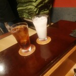 白鳥 - ウーロン茶、カルピス