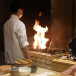 Edomae Sushi Hattori - 鰹の藁焼き