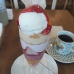 クリクリ - 苺と柑橘のパフェ¥1100(〜2023.3.20)