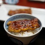 虎屋 壺中庵 - ご飯に天然鰻の蒲焼を乗せて・・・