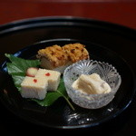 虎屋 壺中庵 - 鱧寿司・鱧の玉子・芋茎の胡麻和え