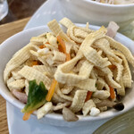 すまいるcafe - 豆腐の皮と玉子の中華風炒め
豆腐の皮ってメジャー？