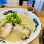 Hiru To Yoru - 豚骨ラーメン