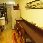 神戸牛丼　広重 - 店内はカウンター席のみの小さなお店