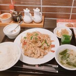 Chinese Dining 私家菜館・福 - Aランチ(搾菜と豚肉の辛味炒め)
