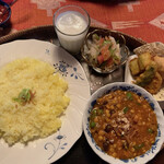 チャイハナ海花 - 4種の豆カレー