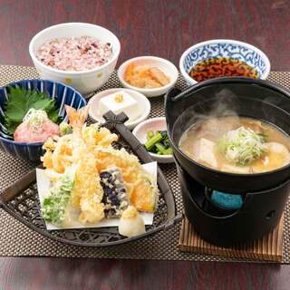 ♪ Japanese-style meal meal with famous meat tofu