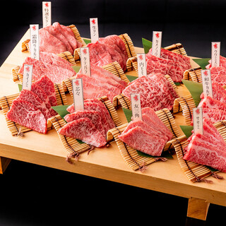 【松阪牛×黒毛和牛×生タン】が入った一頭買い盛り合わせ！