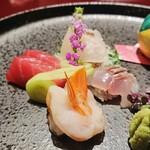 あたみ 石亭 - [お造り] 生本鮪 赤海老 鯛 鰺 花穂 水玉胡瓜 楽芽 山葵