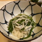 赤坂 詠月 - 氷魚とめかぶのご飯