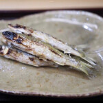 赤坂 詠月 - 琵琶湖のほんもろこ（お好みで二杯酢で頂きます）