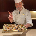 銀座うち山 - 真鯛の漬け握り完成