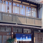 小川菊 - 重厚感のある外観。渋いですね。