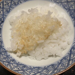 銀座うち山 - 醤油を2～3滴垂らしていただきます