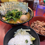 家系総本山 ラーメン 吉村家 - 
