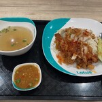 Tesco Lotus On nut Food Court - 