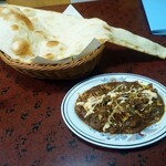 The Kitchen&CAFE - ビーフブナとプレーンナン