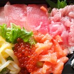 THUKASA-YA - 海鮮丼その２　いくら、サーモン、イカ飛び子和え、びんちょう
