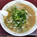 大黒ラーメン - ラーメン並、味濃い目