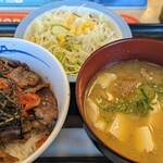 松屋 - キムカル丼+生野菜+豚汁(230307)