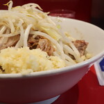 ラーメン二郎 - 汁なし半分＋ニンニク