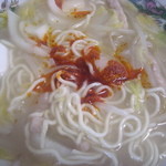 たんめんや - ラー油を投入