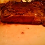 ロウリーズ・ザ・プライムリブ 東京 - 2013 7 ステーキ断面 凄く柔らかジューシー