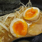 ラーメン 三亀 - 味玉