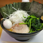 ラーメン 三亀 - 特三亀ラーメン＋白髪ネギ