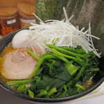 ラーメン 三亀 - 右面