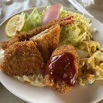 オニオン - エビフライ、アジフライ、クリームコロッケ