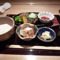 銀熊茶寮 - 和牛ハンバーグ定食