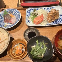 ダイナミックキッチン＆バー 響 中之島フェスティバルプラザ店 - 週替り御膳