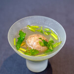 プレゼンテ スギ - 2023.3 ～再生～（雉・カルガモ・鴉・キジバトの肉団子と90℃で6時間煮出したスープ、野芹、山三つ葉）