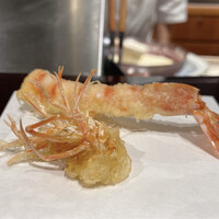 天冨良 麻布よこ田 恵比寿ガーデンプレイス店 - 車海老 顎の素揚げ