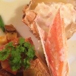 ビストロ ポップコーン - クリーミーな蟹ムースと真逆なテイストのホウボウのナイスなコンビネーション