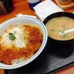 Katsuya - カツ丼（梅）、豚汁（小）　全景