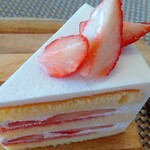 Sweets&Bakery 粋 - 苺のショートケーキ