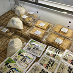 横丁とうふ店 最上川千本だんご - 厚揚げも絶品！