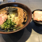 raxamenkinoko - 黒真空蕎麦840円と“白飯”120円