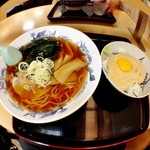 梅もと - （朝）ラーメンセット（ミニとろろ丼）