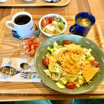 ラフ&タフ コーヒースタンド - マヨタコライス ドリンクセット