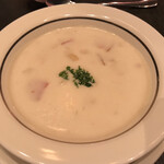 ロウリーズ・ザ・プライムリブ - クラムチャウダー♧