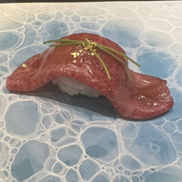 鉄板焼きWAGYU LIVERARY - 黒毛和牛のにぎり