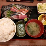Hidariuma Densuke - 刺身定食、ネタは6種類も♬