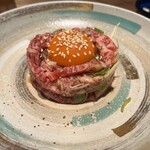 愛知縣段戶山高原牛生肉膾 (名古屋交趾雞配月見)