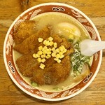 自由軒 - 味噌カツラーメン