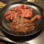 焼肉五苑 - レバー、ハラミ、ロース